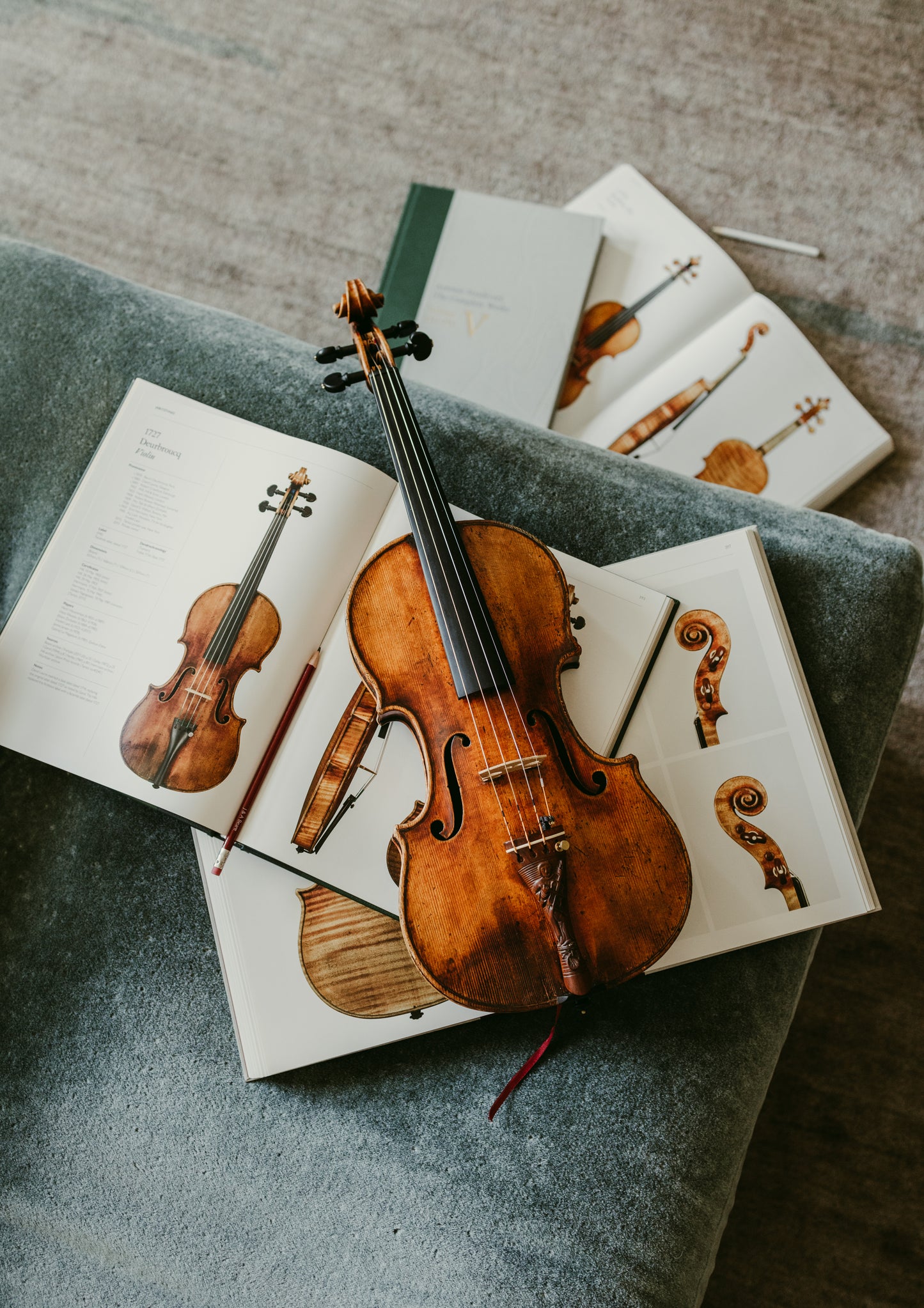 Antonio Stradivari - The Complete Works, Library Edition (by Beares Publishing)